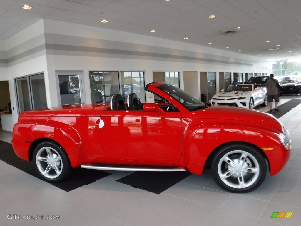 2004 SSR  - Redline Red / Ebony photo #14
