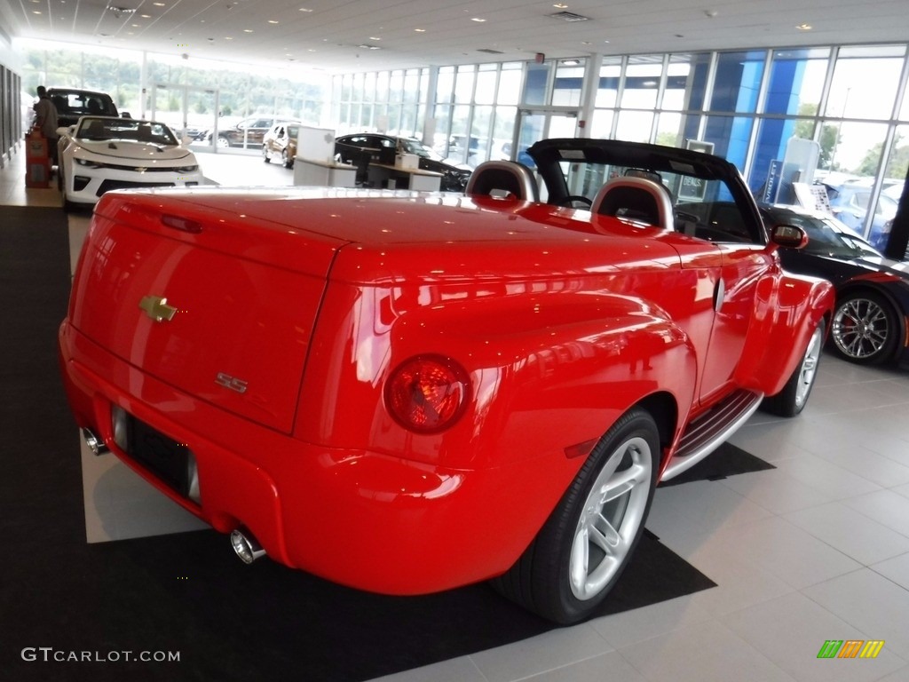 2004 SSR  - Redline Red / Ebony photo #16