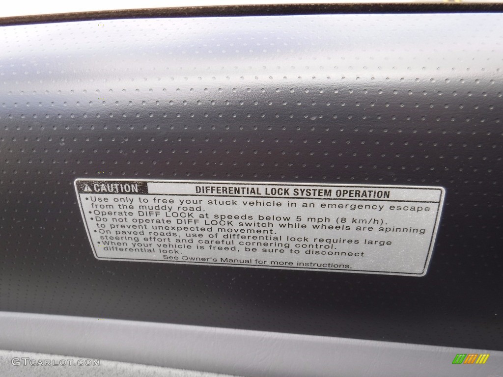 2007 Tacoma V6 TRD Access Cab 4x4 - Silver Streak Mica / Graphite Gray photo #18