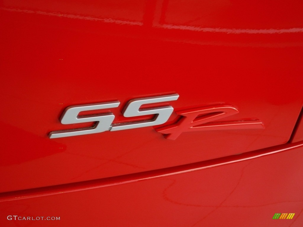 2004 SSR  - Redline Red / Ebony photo #19