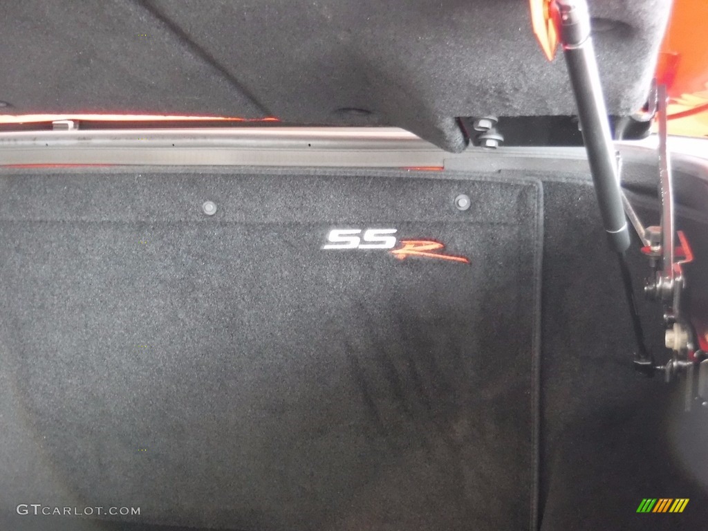 2004 SSR  - Redline Red / Ebony photo #24