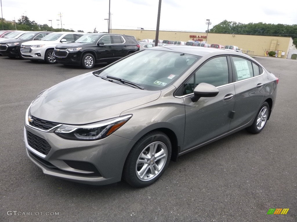 Pepperdust Metallic 2018 Chevrolet Cruze LT Exterior Photo #122436792