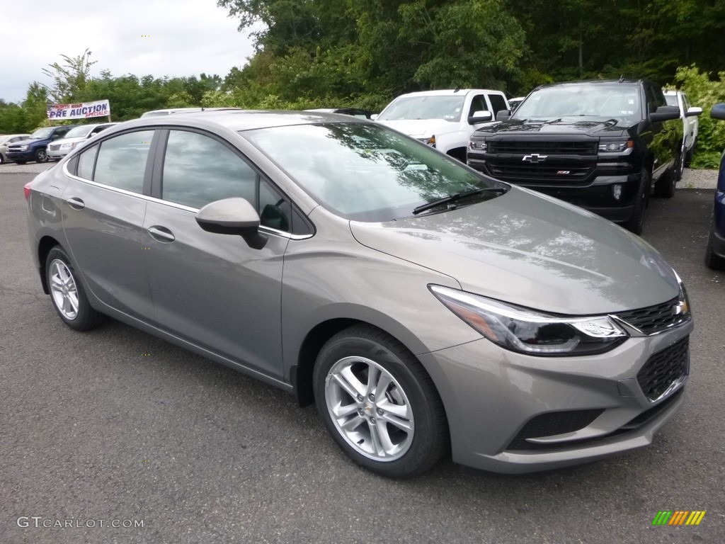 Pepperdust Metallic 2018 Chevrolet Cruze LT Exterior Photo #122436944