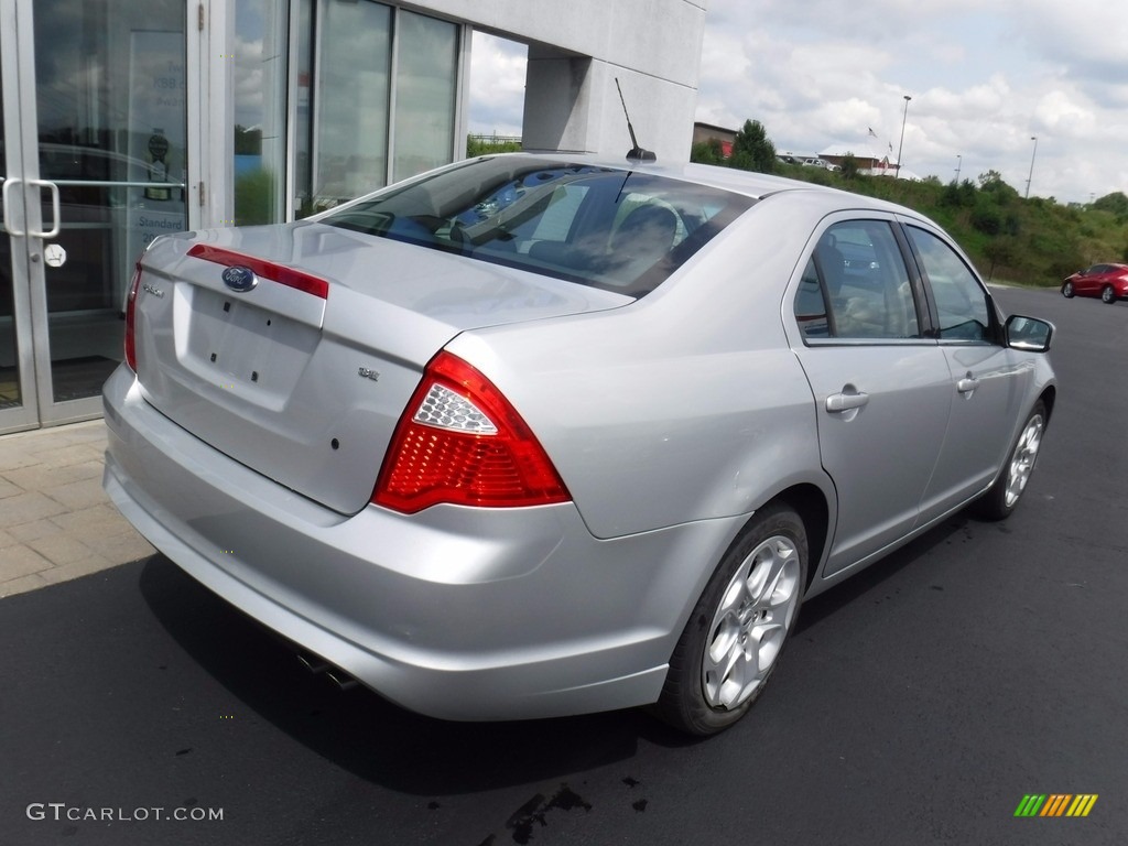 2010 Fusion SE - Brilliant Silver Metallic / Charcoal Black photo #10