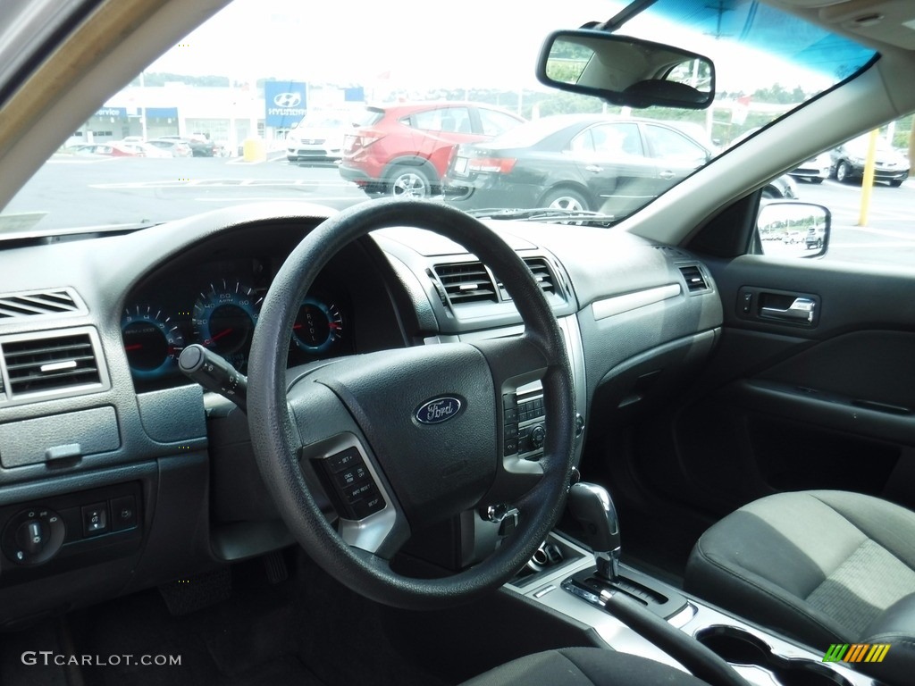 2010 Fusion SE - Brilliant Silver Metallic / Charcoal Black photo #13
