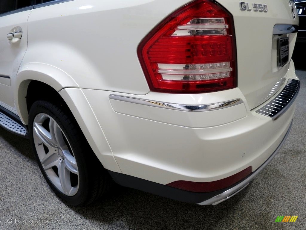 2012 GL 550 4Matic - Arctic White / Black photo #7