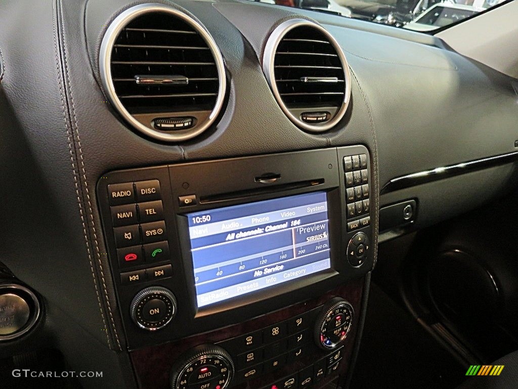 2012 GL 550 4Matic - Arctic White / Black photo #32