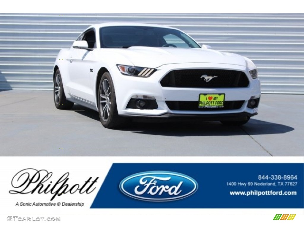 Oxford White Ford Mustang