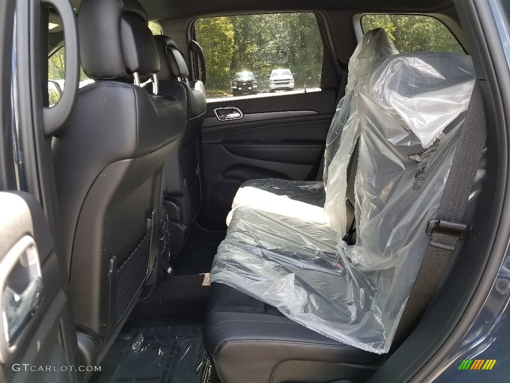 2018 Grand Cherokee Altitude 4x4 - Rhino / Black photo #6