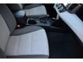 Super White - RAV4 LE Photo No. 17