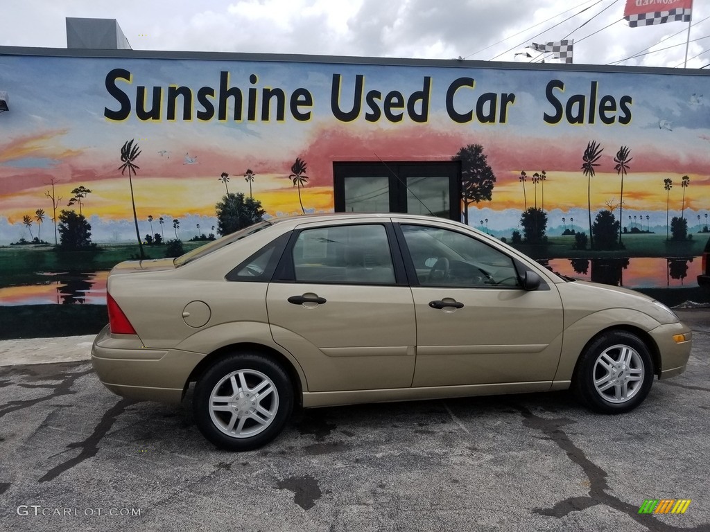 2000 Focus SE Sedan - Fort Knox Gold Metallic / Medium Parchment photo #5