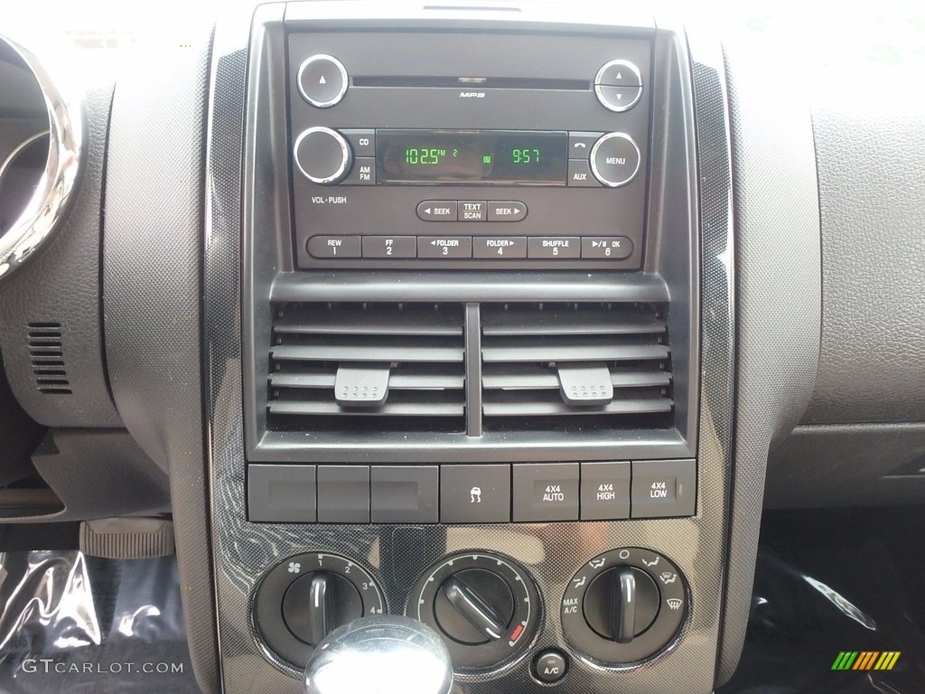 2008 Explorer XLT 4x4 - Silver Birch Metallic / Black/Stone photo #19