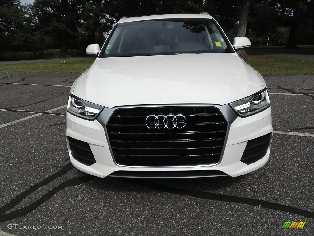 2017 Q3 2.0 TFSI Premium Plus - Cortina White / Rock Gray photo #3