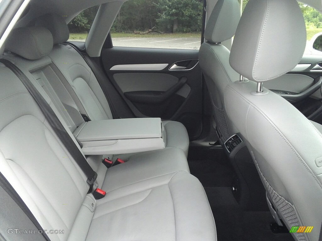 2017 Audi Q3 2.0 TFSI Premium Plus Rear Seat Photos