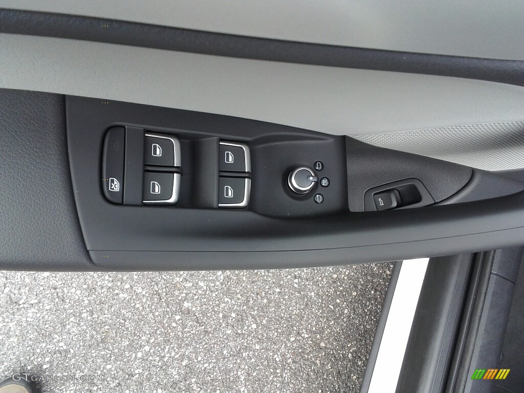 2017 Audi Q3 2.0 TFSI Premium Plus Controls Photo #122471158