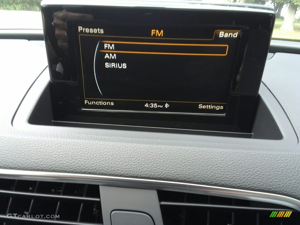 2017 Q3 2.0 TFSI Premium Plus - Cortina White / Rock Gray photo #21