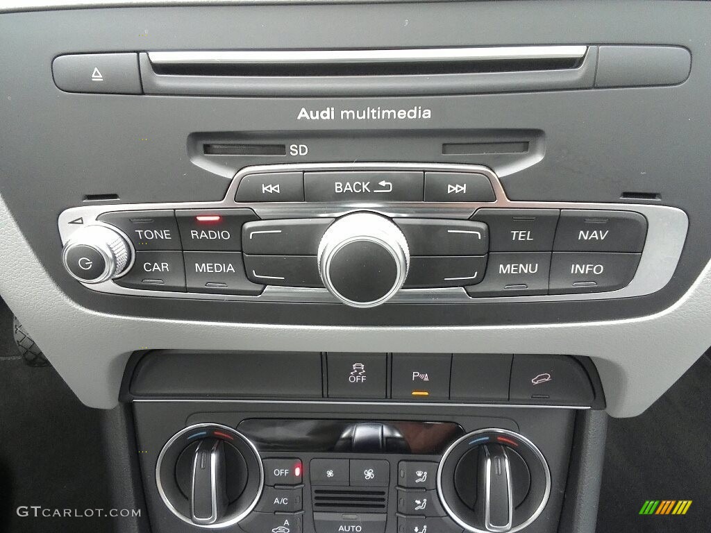 2017 Audi Q3 2.0 TFSI Premium Plus Controls Photo #122471392