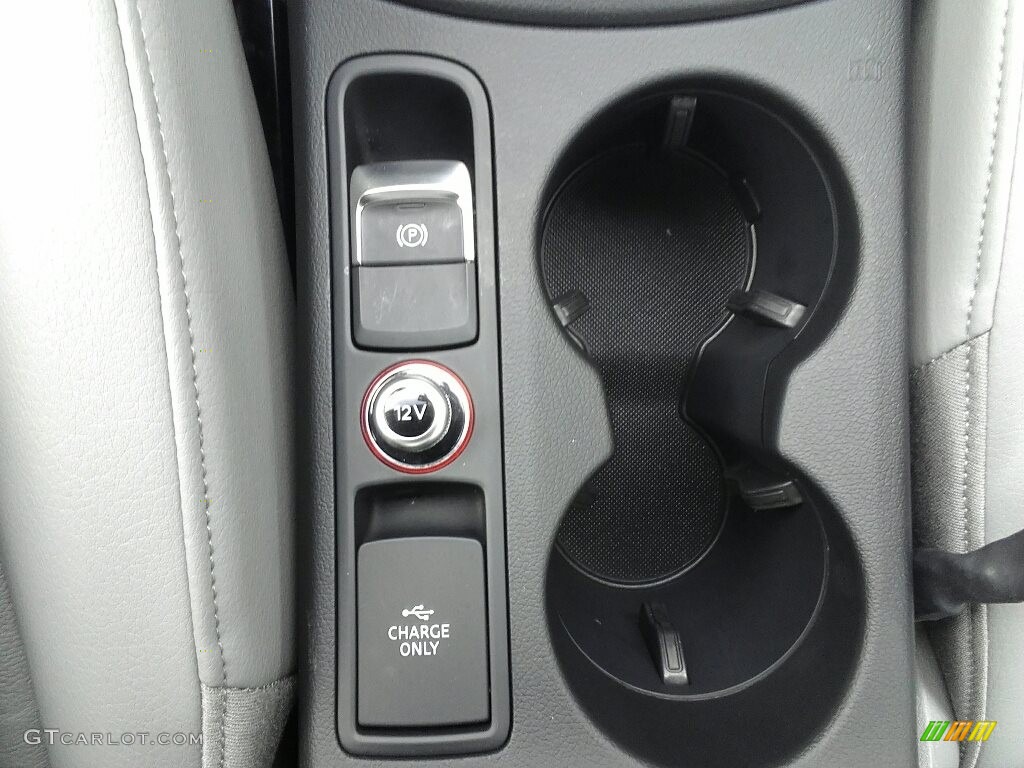 2017 Q3 2.0 TFSI Premium Plus - Cortina White / Rock Gray photo #25