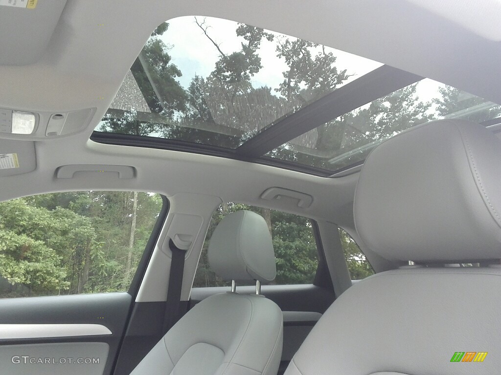 2017 Q3 2.0 TFSI Premium Plus - Cortina White / Rock Gray photo #27