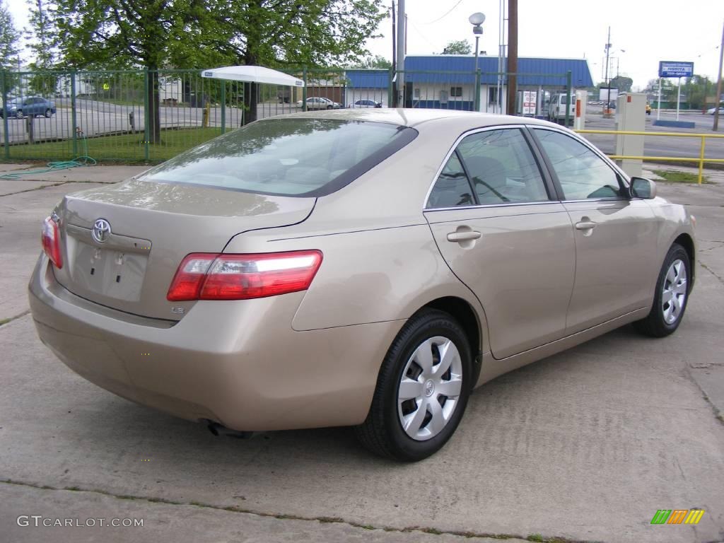 2008 Camry LE - Desert Sand Mica / Bisque photo #3