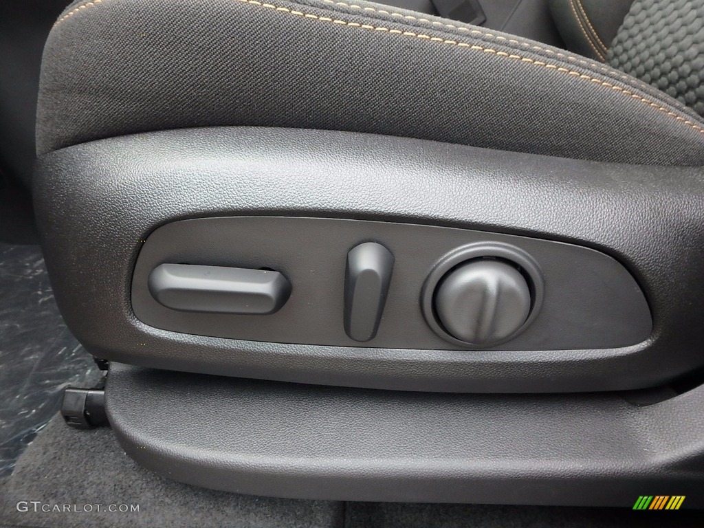 2018 GMC Terrain SLE AWD Controls Photo #122480490