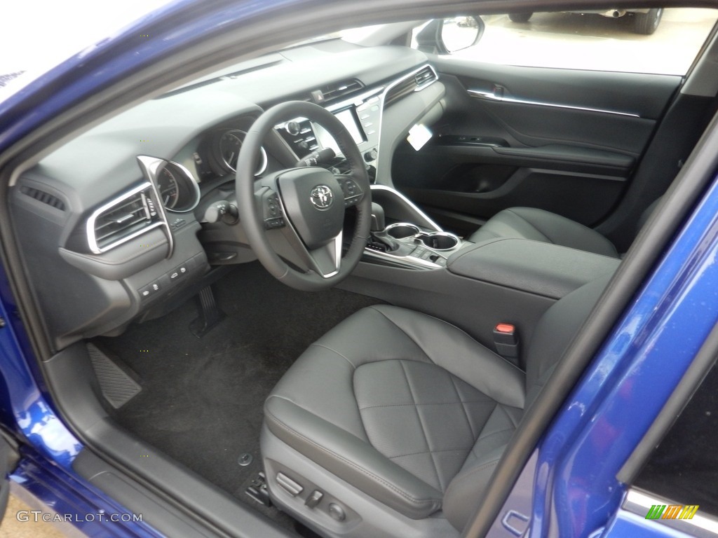 Black Interior 2018 Toyota Camry XLE Photo #122483595