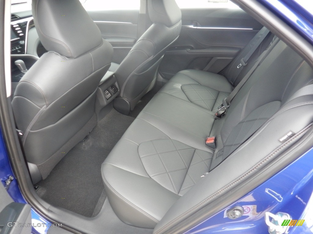 Black Interior 2018 Toyota Camry XLE Photo #122483648