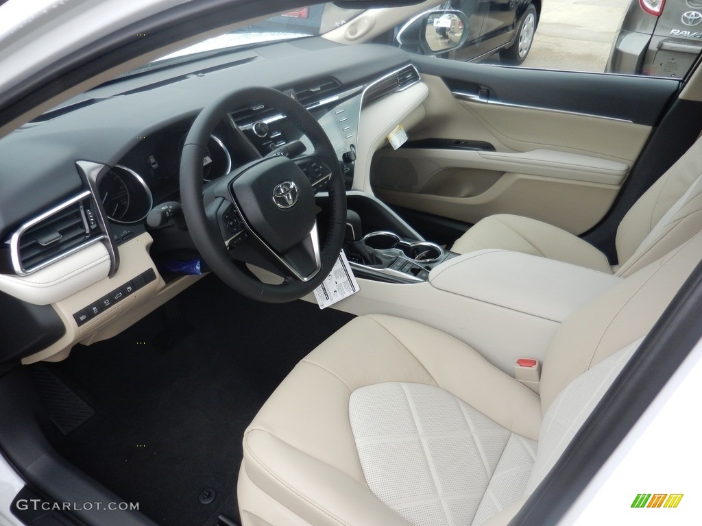 2018 Camry XLE - Wind Chill Pearl / Macadamia photo #3