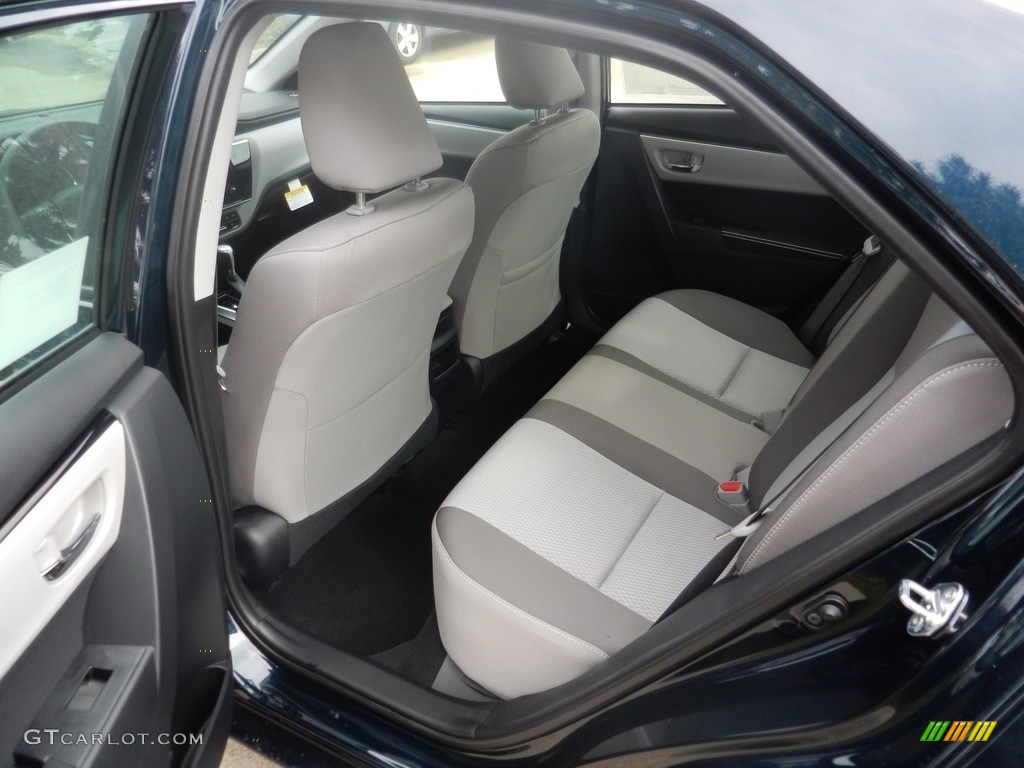 2018 Toyota Corolla LE Rear Seat Photo #122484128