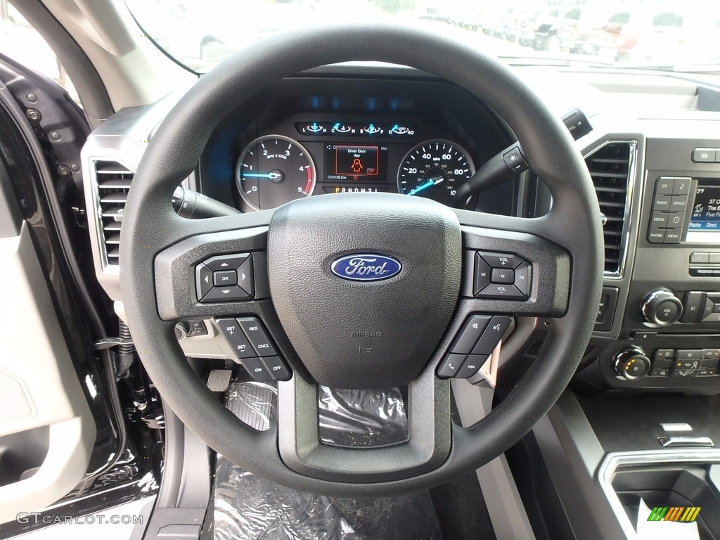 2017 Ford F350 Super Duty XL SuperCab 4x4 Steering Wheel Photos