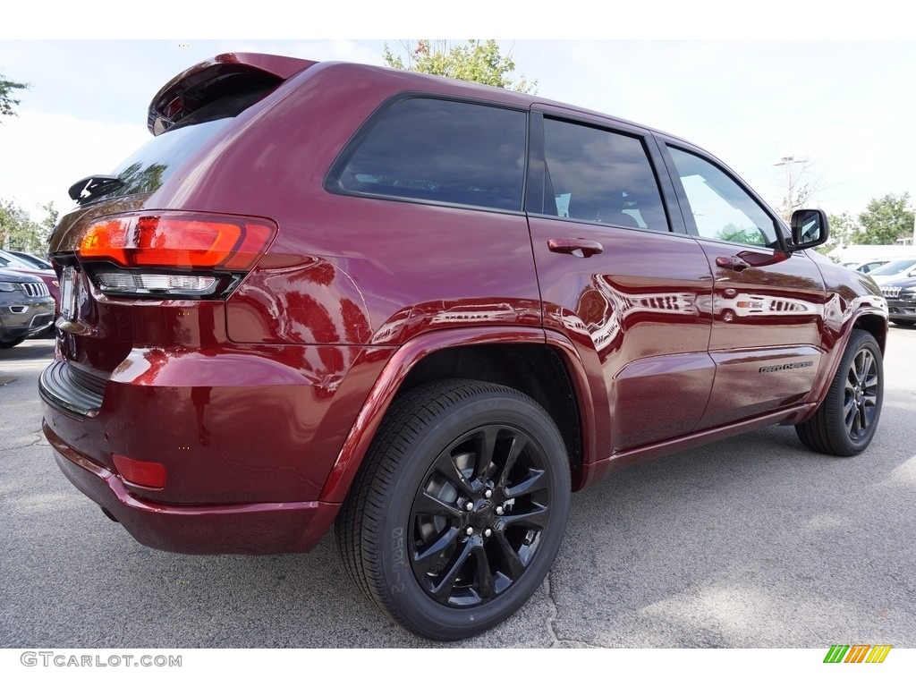 2018 Grand Cherokee Altitude - Velvet Red Pearl / Black photo #3