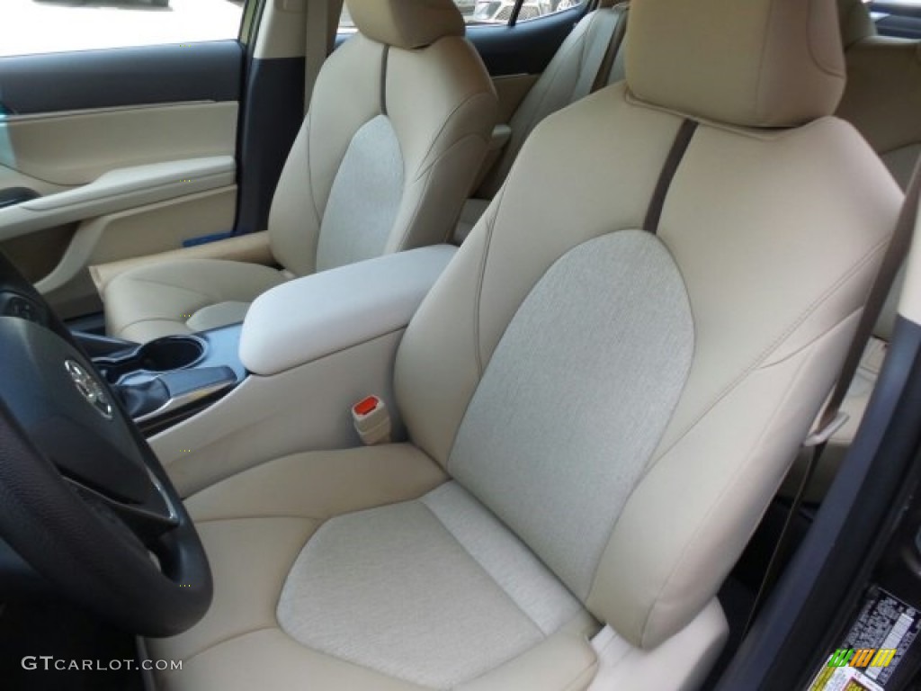 2018 Camry LE - Brownstone / Macadamia photo #10