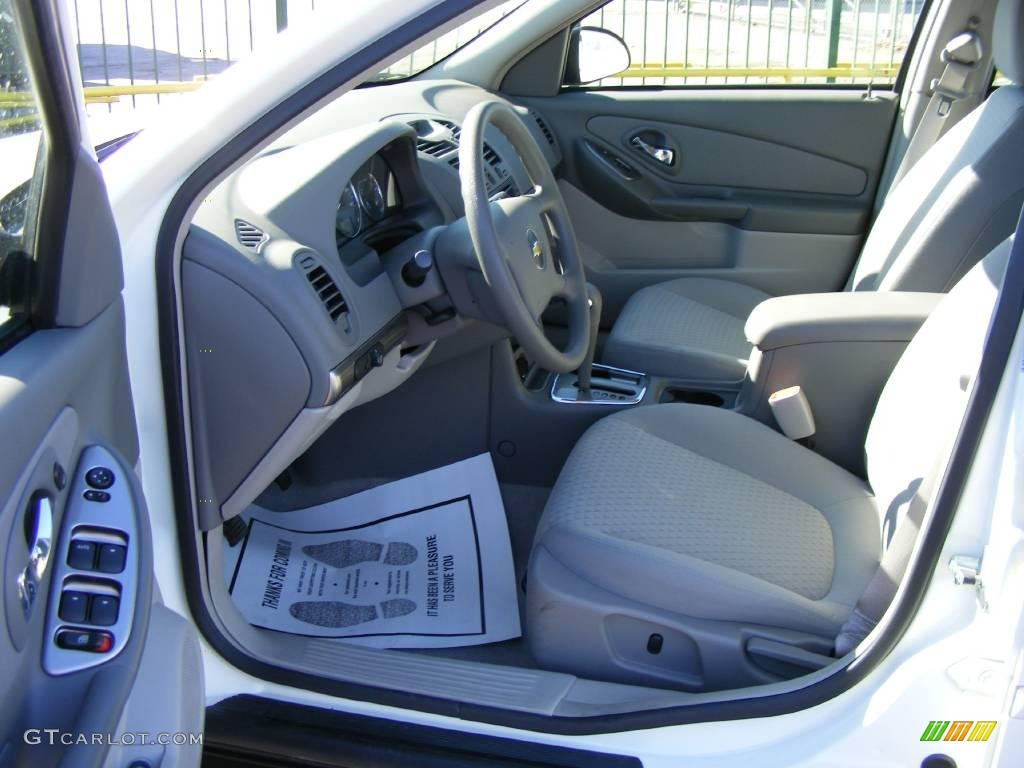 2007 Malibu Maxx LS Wagon - White / Titanium Gray photo #5