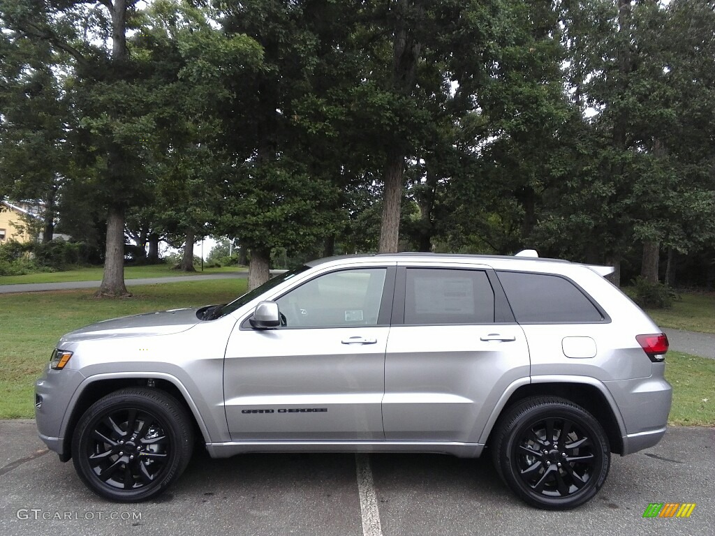 2018 Grand Cherokee Altitude 4x4 - Billet Silver Metallic / Black photo #1