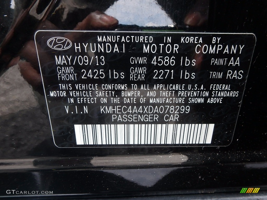 2013 Sonata Hybrid Limited - Black Onyx Pearl / Gray photo #20