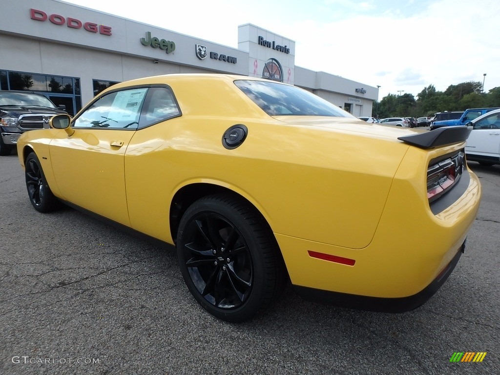 2018 Challenger R/T - Yellow Jacket / Black photo #8