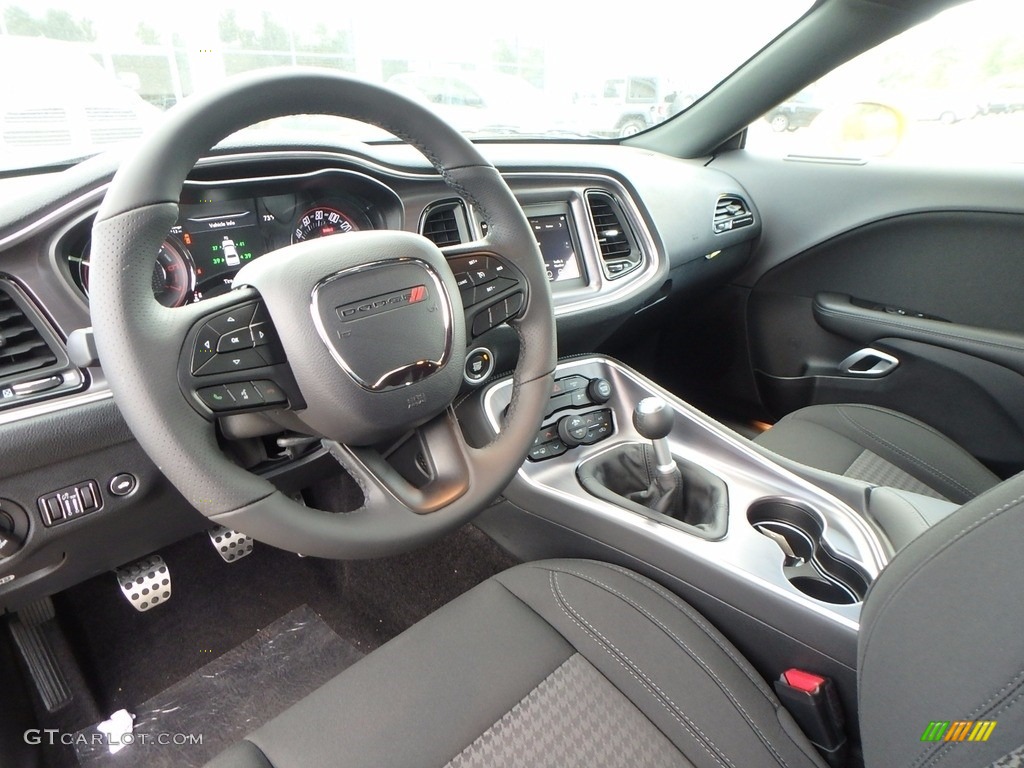 Black Interior 2018 Dodge Challenger R/T Photo #122497205