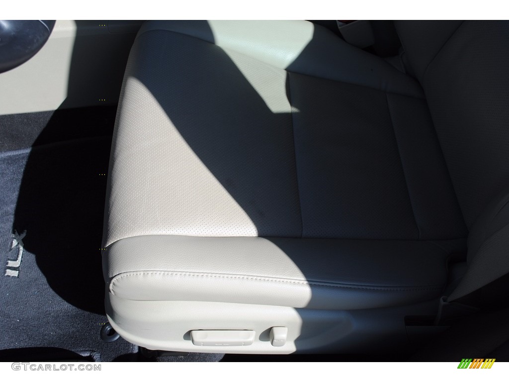 2013 ILX 2.0L Premium - Polished Metal Metallic / Parchment photo #12