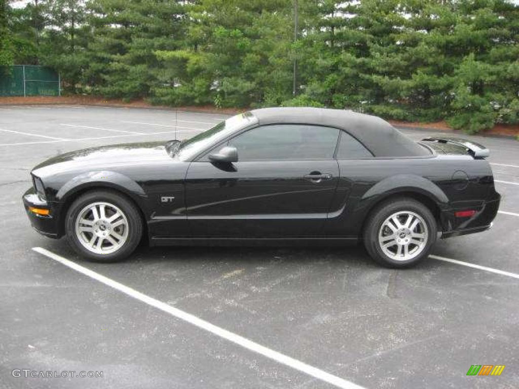2006 Mustang GT Premium Convertible - Black / Red/Dark Charcoal photo #5