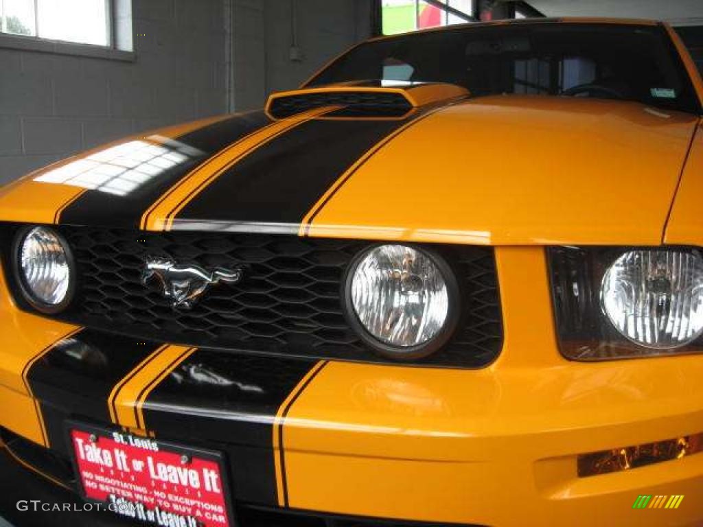 2007 Mustang GT Premium Coupe - Grabber Orange / Dark Charcoal photo #1