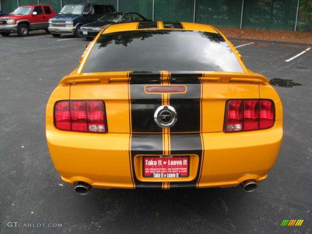 2007 Mustang GT Premium Coupe - Grabber Orange / Dark Charcoal photo #3