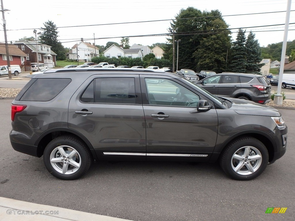 2017 Explorer XLT 4WD - Magnetic / Ebony Black photo #4