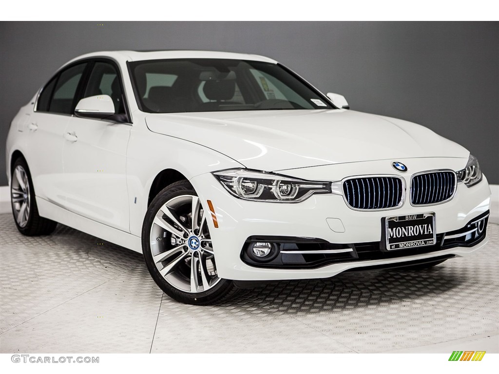 2018 3 Series 330e iPerformance Sedan - Alpine White / Black photo #12