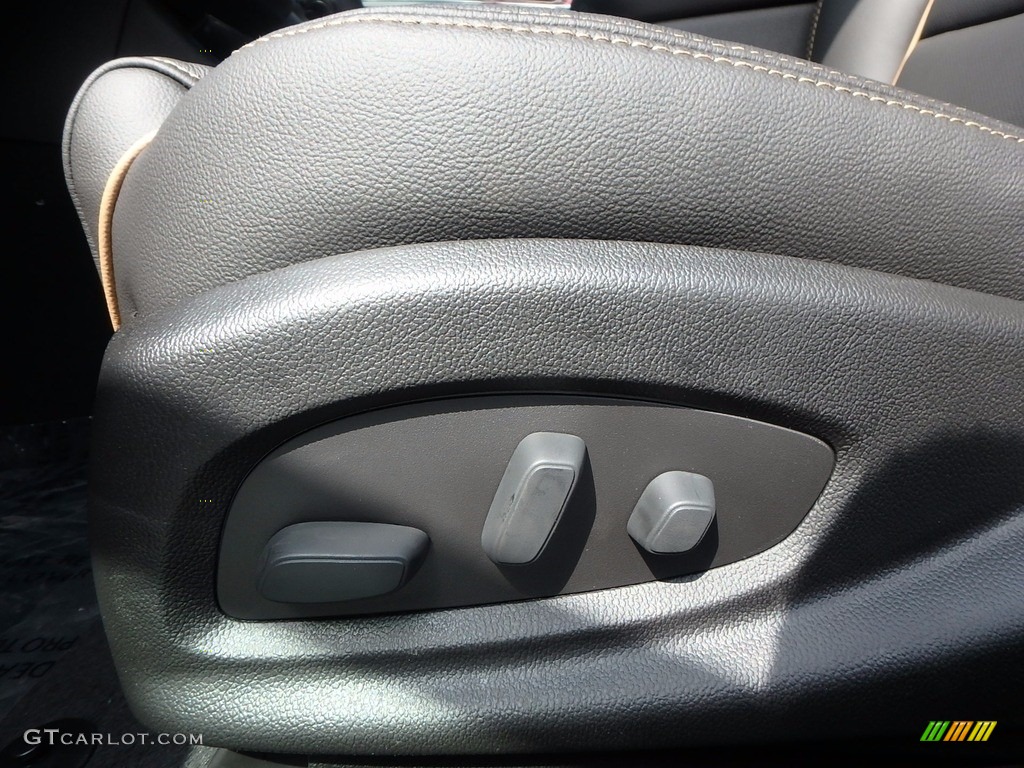 2018 Impala Premier - Silver Ice Metallic / Jet Black photo #15