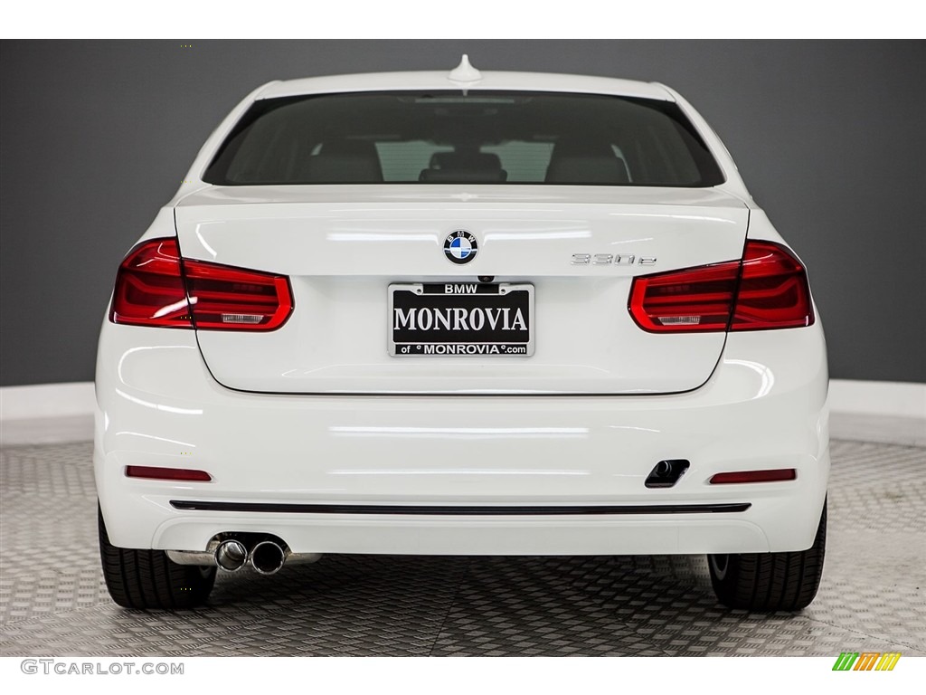 2018 3 Series 330e iPerformance Sedan - Alpine White / Black photo #4