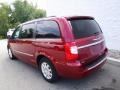 Deep Cherry Red Crystal Pearl - Town & Country Touring Photo No. 9
