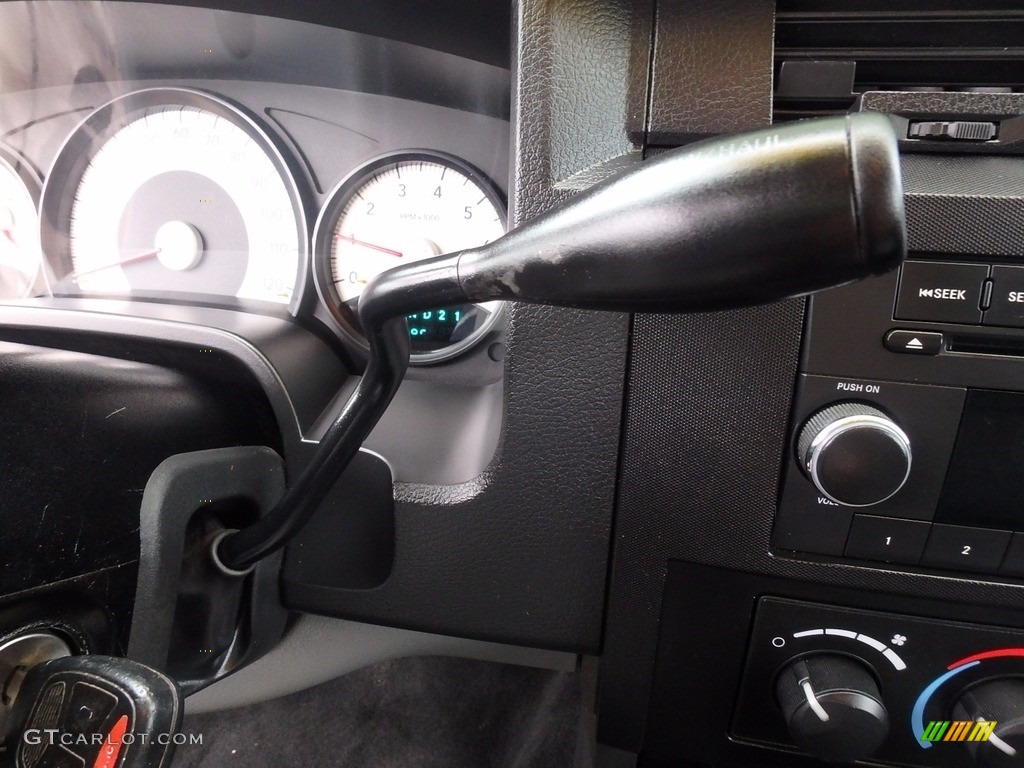 2011 Dakota Big Horn Crew Cab 4x4 - Brilliant Black Crystal Pearl / Dark Slate Gray/Medium Slate Gray photo #17