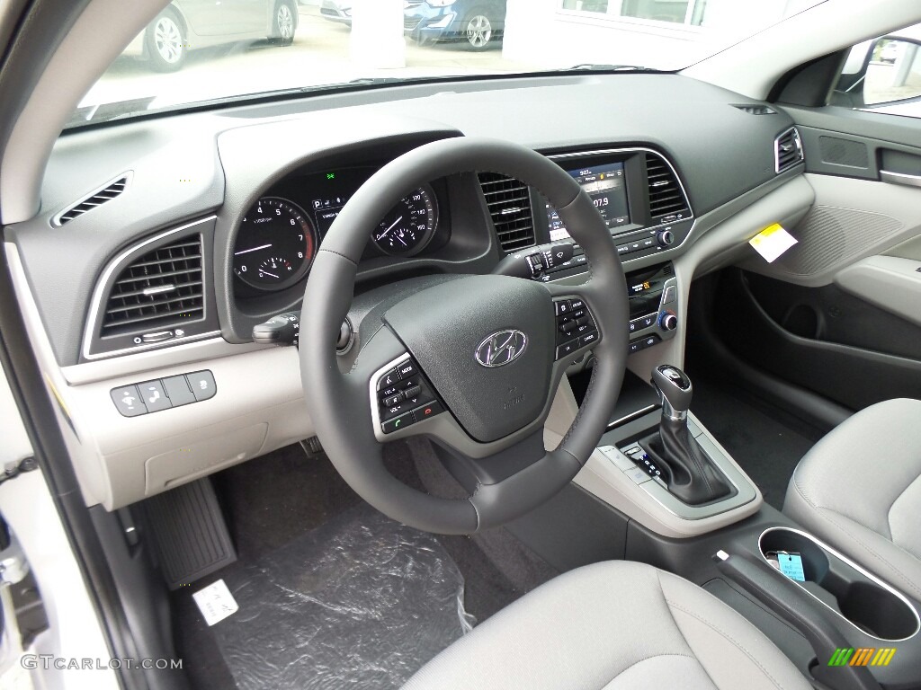 Gray Interior 2018 Hyundai Elantra Value Edition Photo #122514152