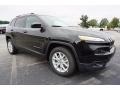 Diamond Black Crystal Pearl 2018 Jeep Cherokee Latitude Exterior