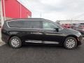 2017 Brilliant Black Crystal Pearl Chrysler Pacifica Touring L  photo #7